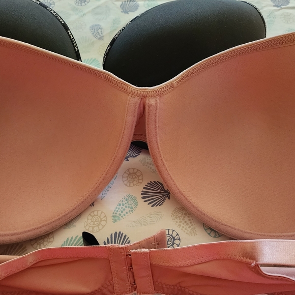 Bras - Picture 3 of 4